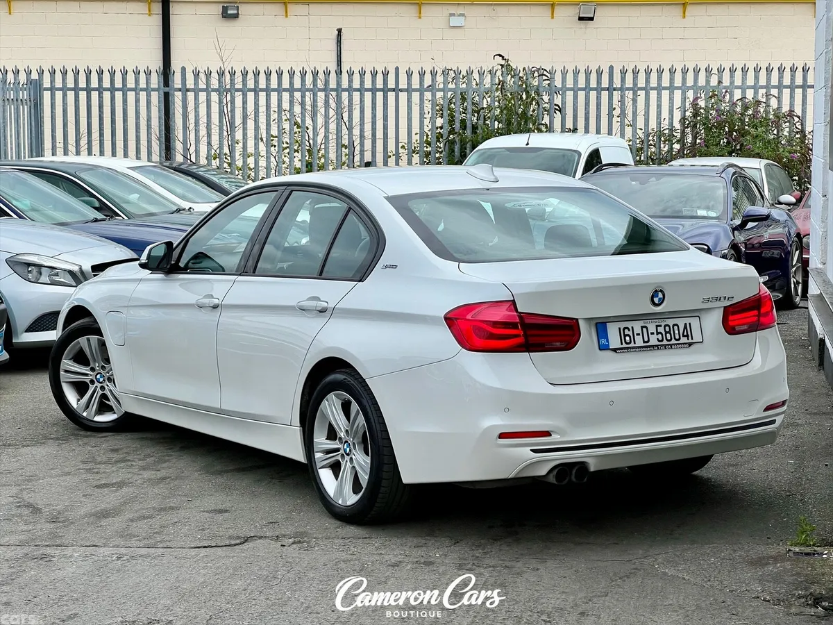BMW 3-Series Saloon, Petrol Plug-in Hybrid, 2016, White