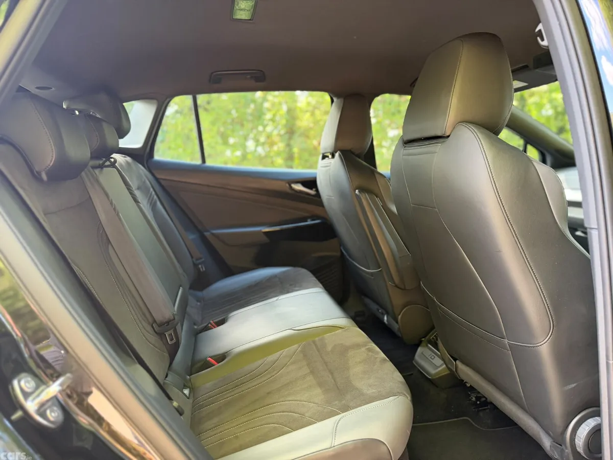 Volkswagen ID.4 Estate, Electric, 2023, Black
