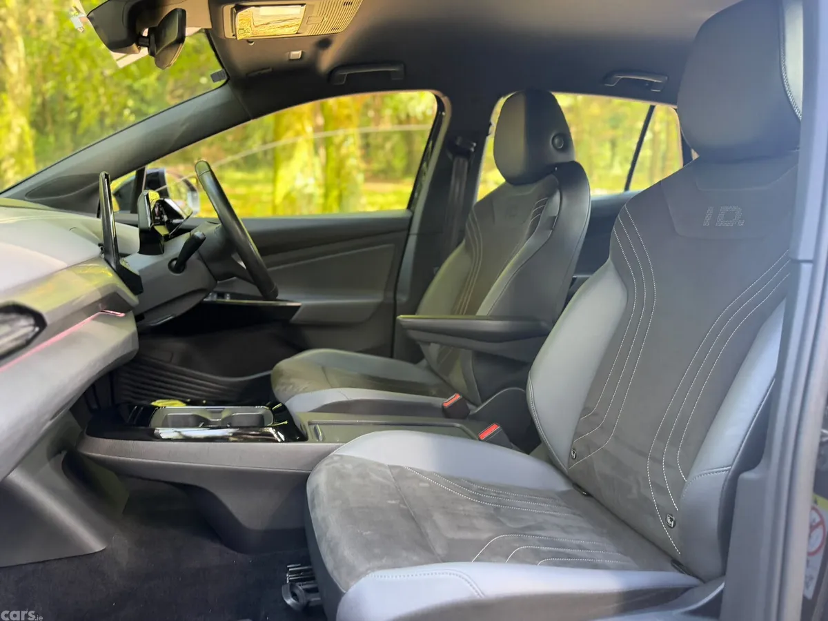 Volkswagen ID.4 Estate, Electric, 2023, Black