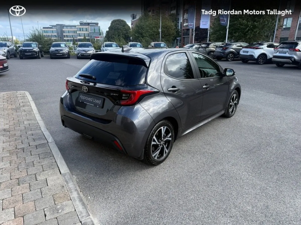 Toyota Yaris Hatchback, Petrol Hybrid, 2024, Grey