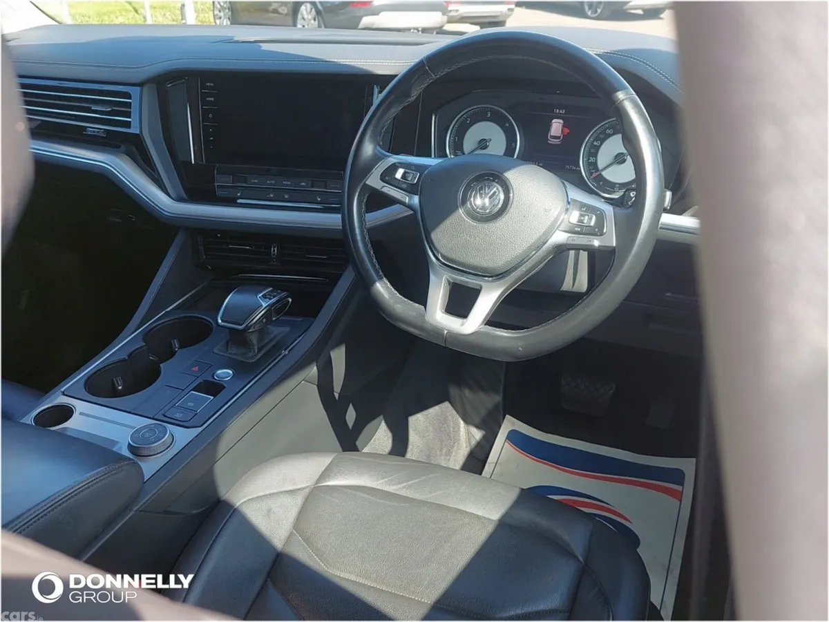 Volkswagen Touareg SUV, Diesel, 2019, Silver