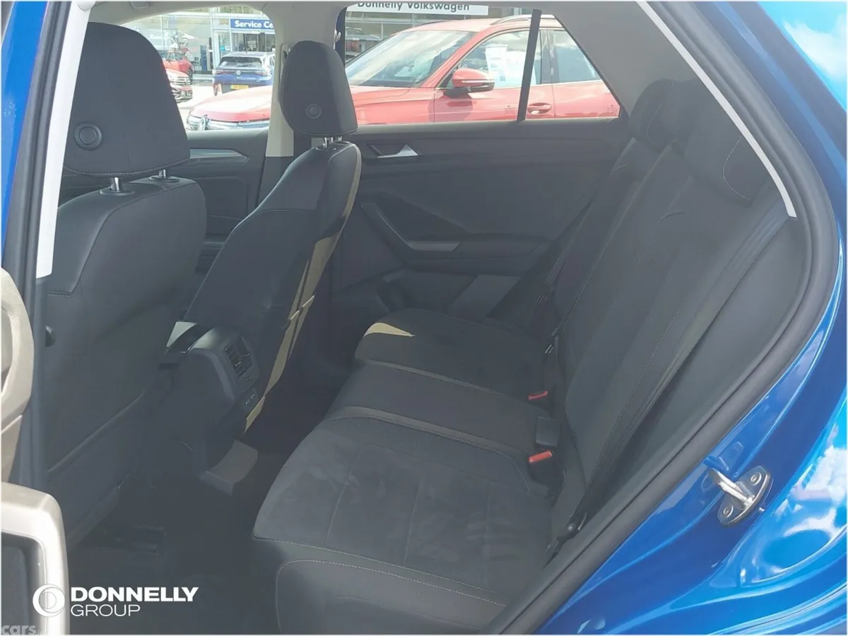 Volkswagen T-Roc Hatchback, Diesel, 2025, Blue