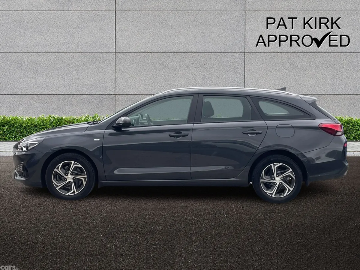 Hyundai i30 Estate, Petrol, 2023, Grey