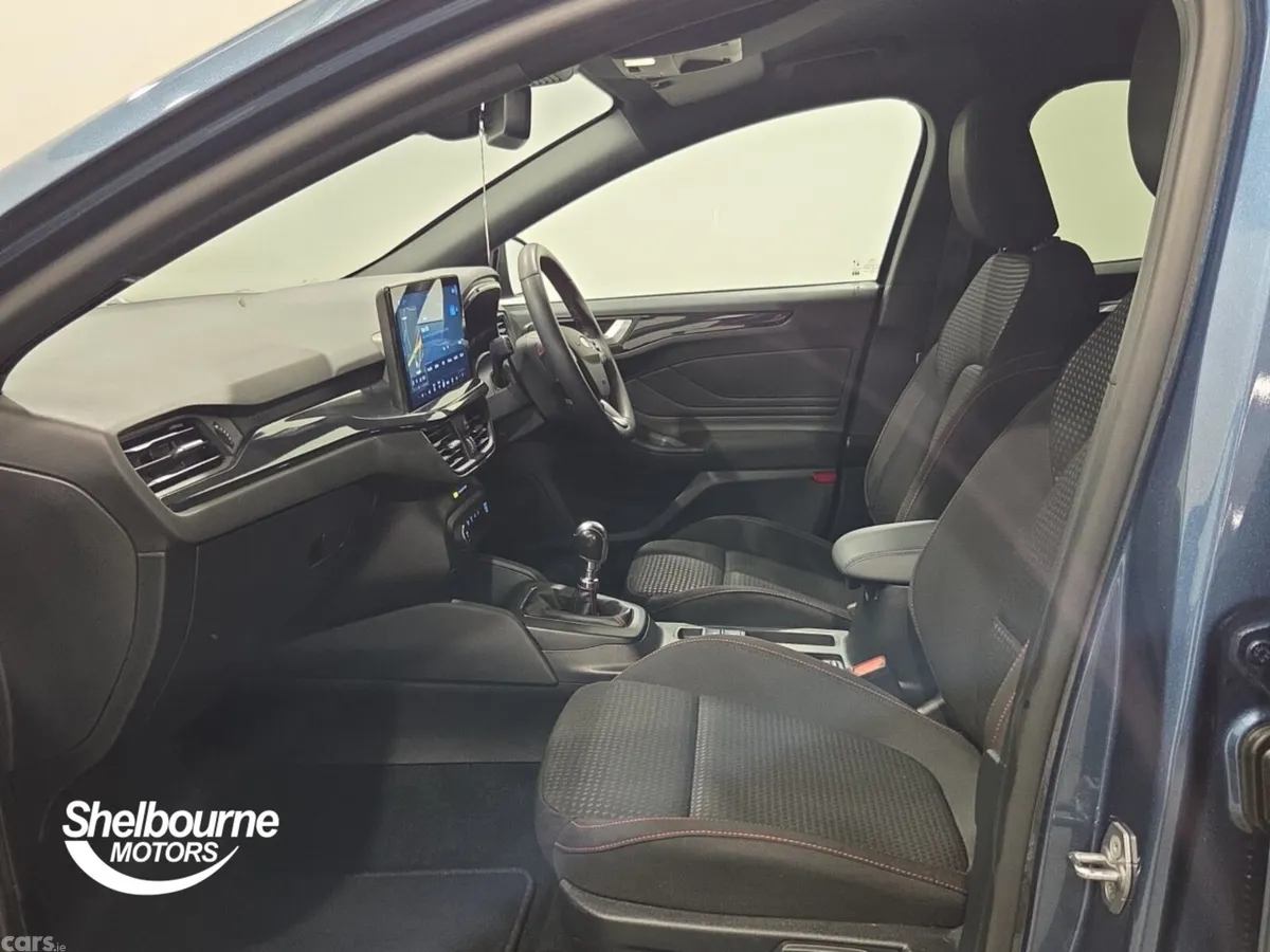 Ford Focus Estate, Petrol, 2023, Blue