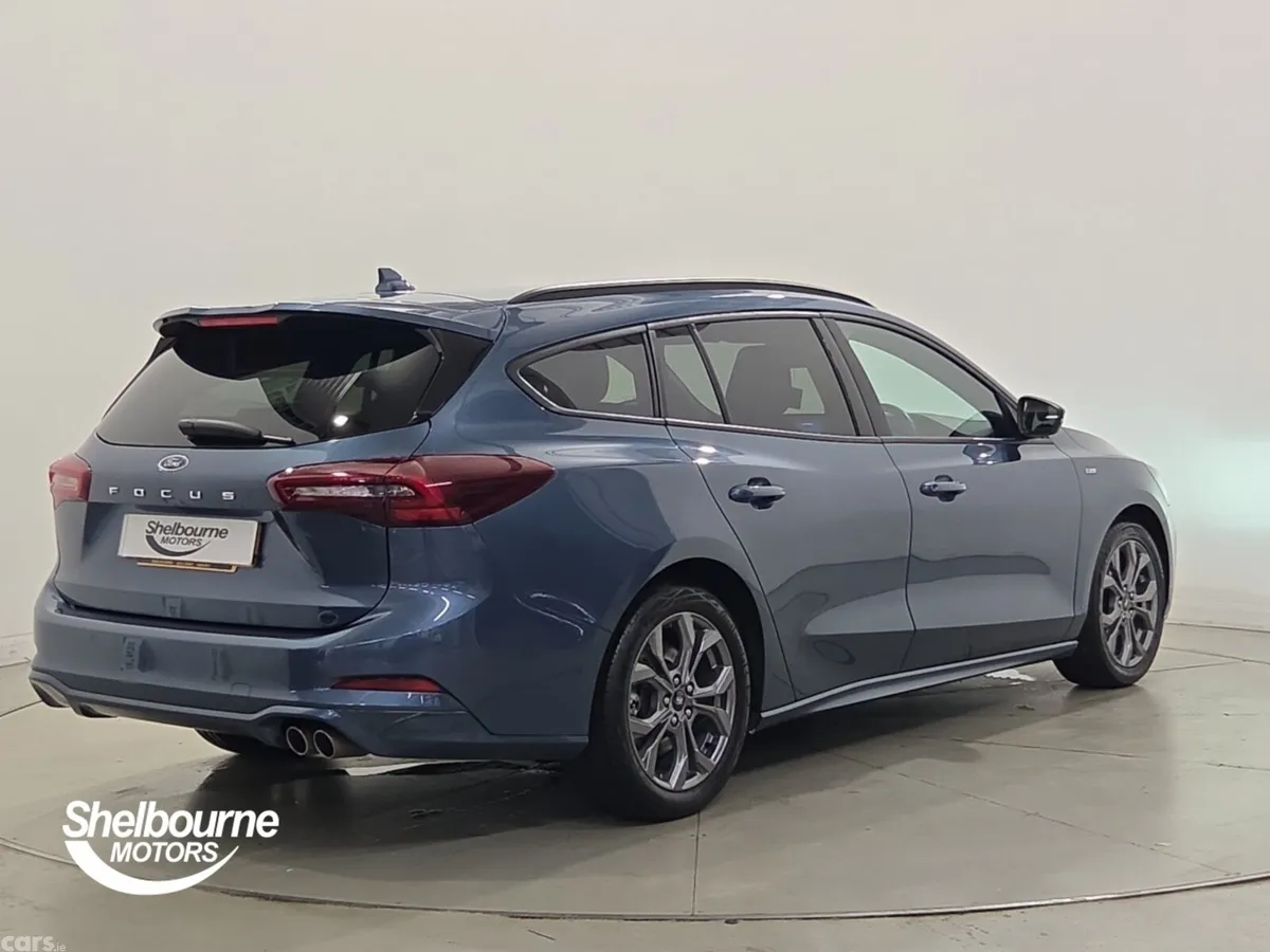 Ford Focus Estate, Petrol, 2023, Blue