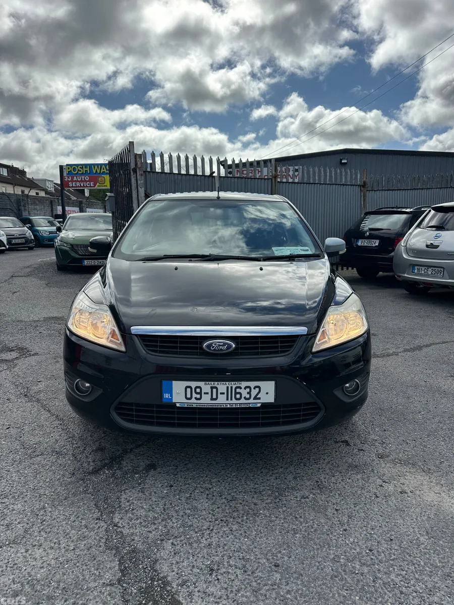 Ford Focus Hatchback, Petrol, 2009, Black
