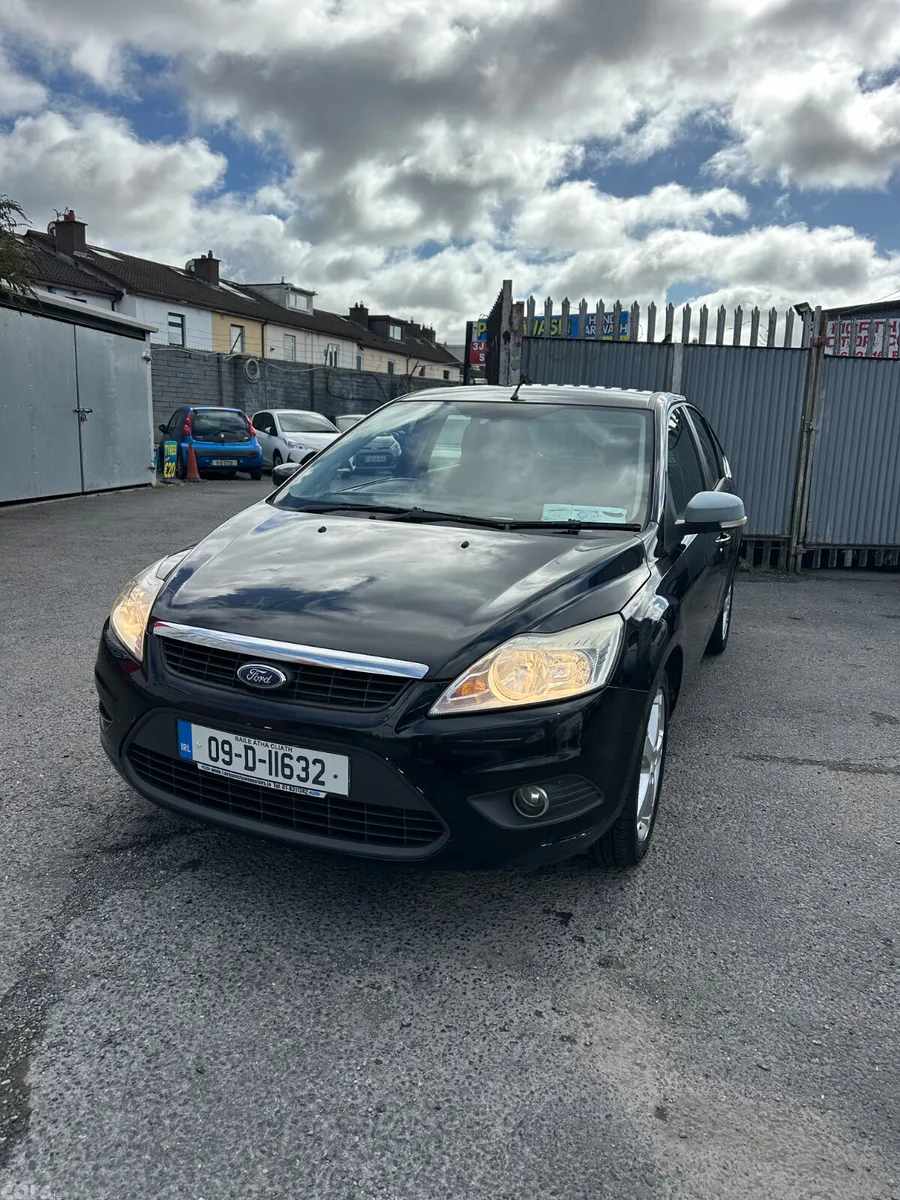 Ford Focus Hatchback, Petrol, 2009, Black