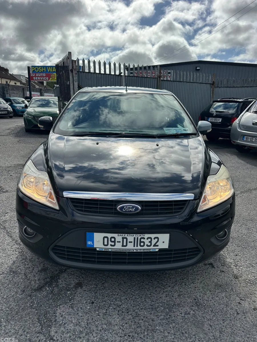 Ford Focus Hatchback, Petrol, 2009, Black