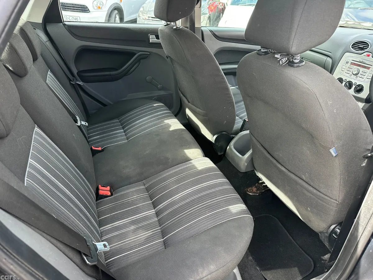 Ford Focus Hatchback, Petrol, 2009, Black