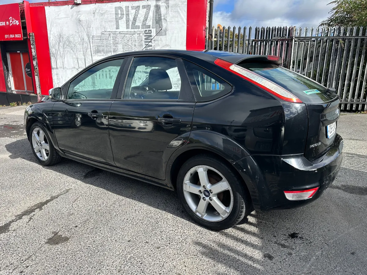 Ford Focus Hatchback, Petrol, 2009, Black
