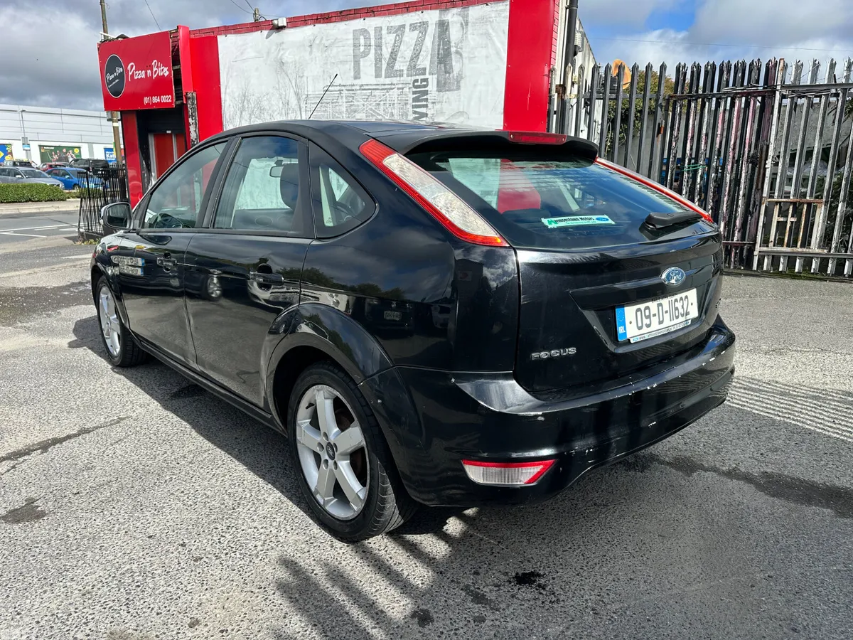 Ford Focus Hatchback, Petrol, 2009, Black