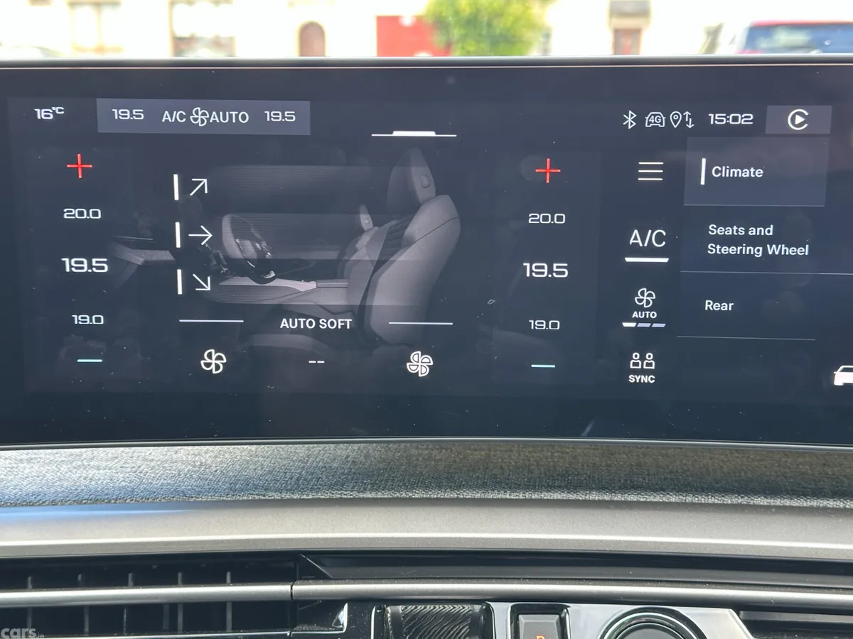 Peugeot 5008 MPV, Petrol, 2026, Blue