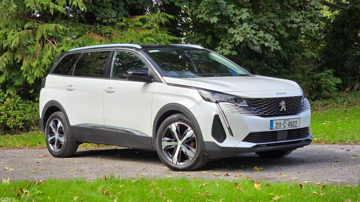 Peugeot 5008 MPV, Diesel, 2021, White