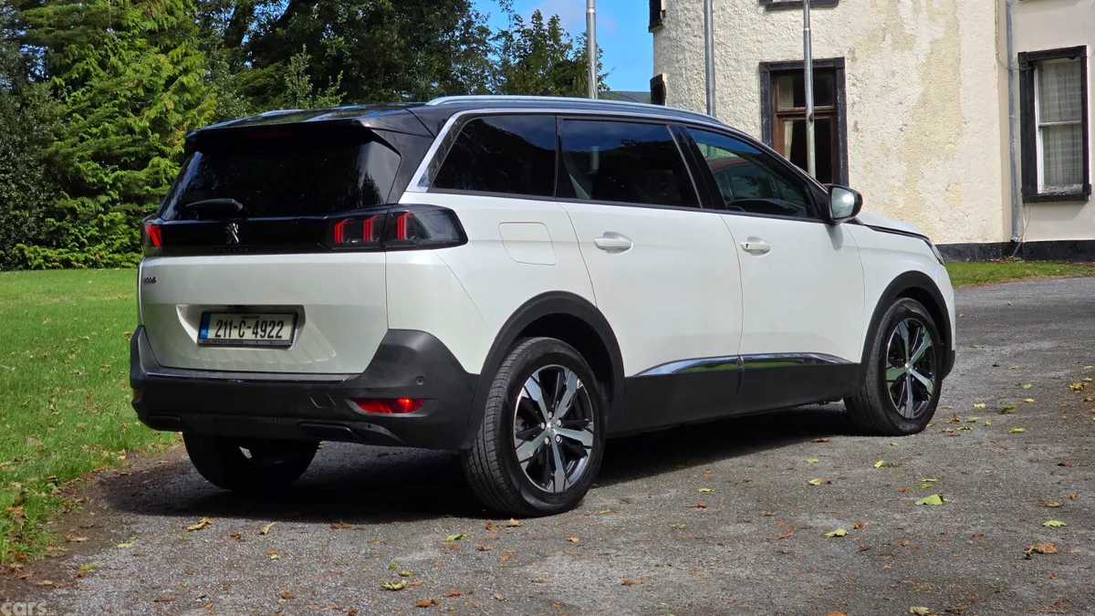 Peugeot 5008 MPV, Diesel, 2021, White