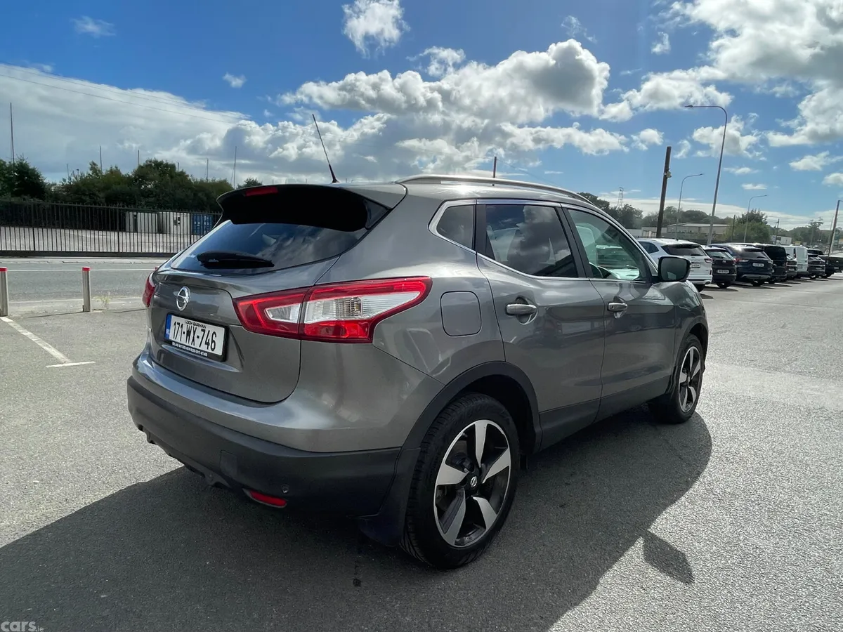 Nissan Qashqai SUV, Diesel, 2017, Grey