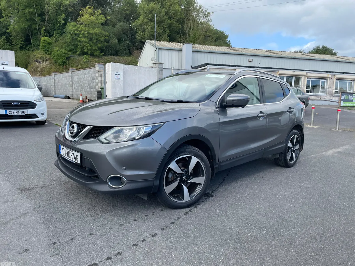 Nissan Qashqai SUV, Diesel, 2017, Grey