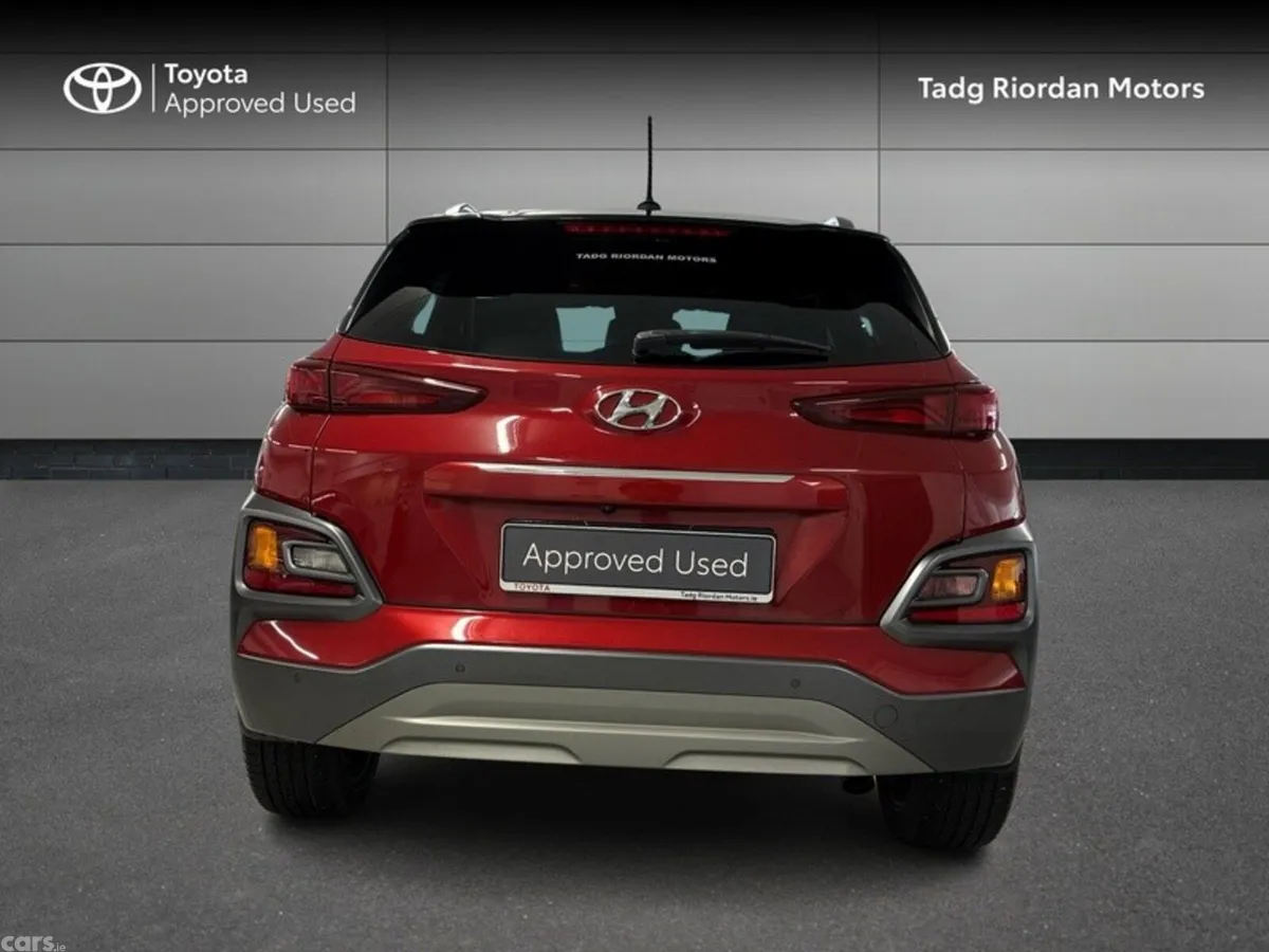 Hyundai KONA MPV, Petrol, 2019, Red