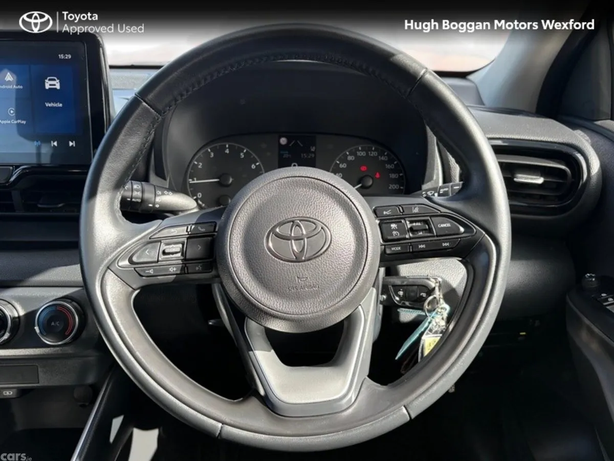 Toyota Yaris Hatchback, Petrol, 2025, Bronze
