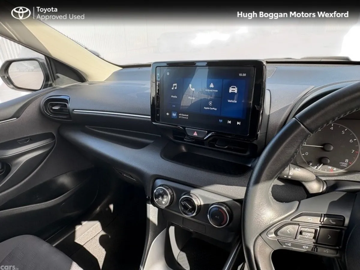 Toyota Yaris Hatchback, Petrol, 2025, Bronze