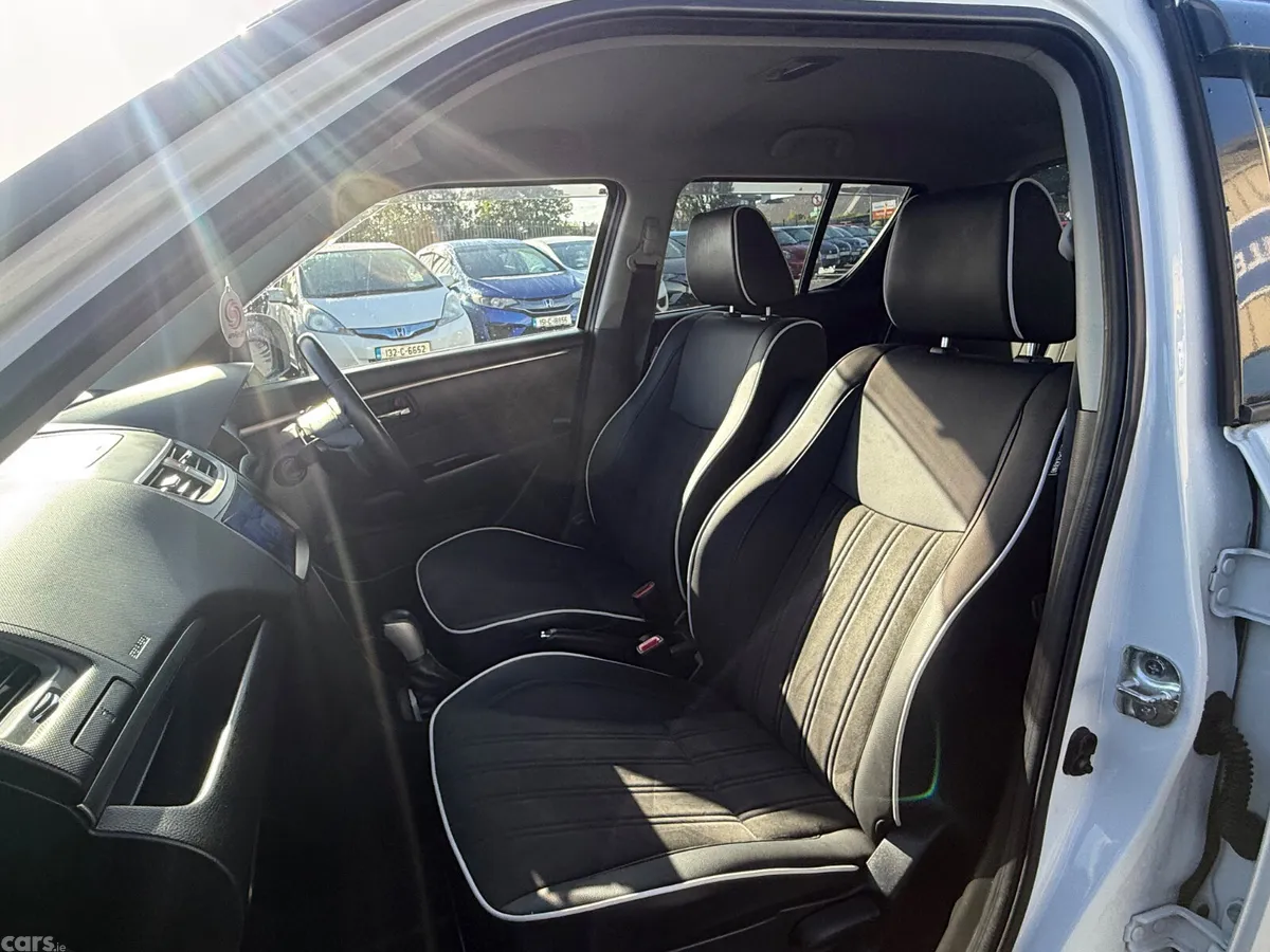 Suzuki Swift Hatchback, Petrol, 2015, White