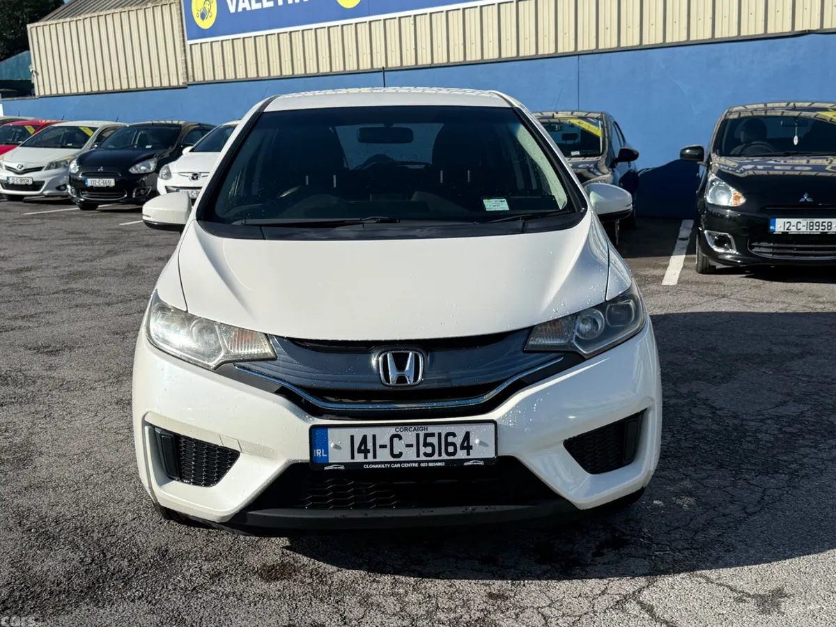 Honda Fit Hatchback, Petrol Hybrid, 2014, White