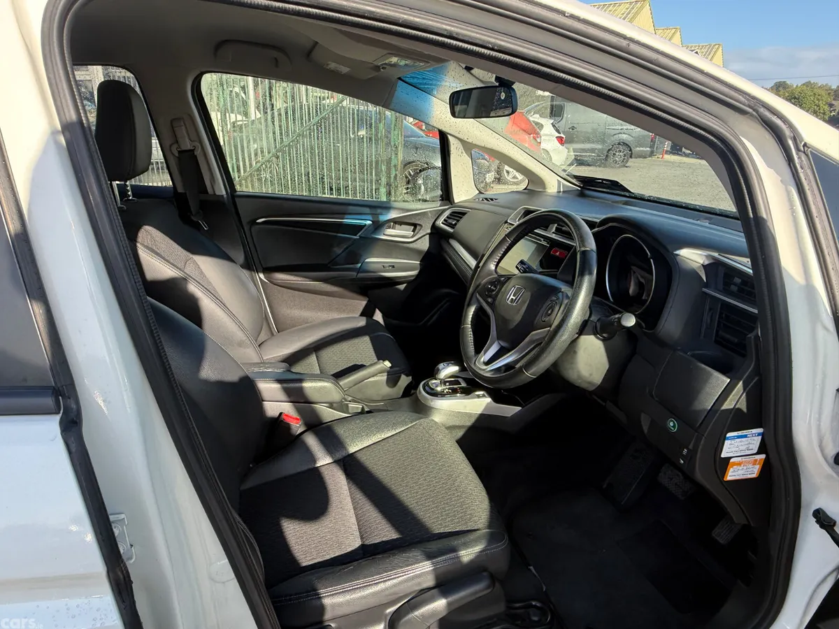 Honda Fit Hatchback, Petrol Hybrid, 2014, White