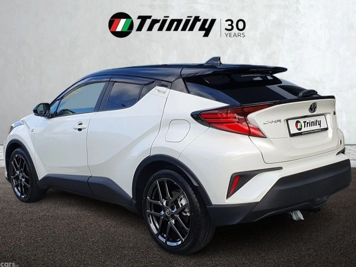 Toyota C-HR SUV, Petrol Hybrid, 2020, White