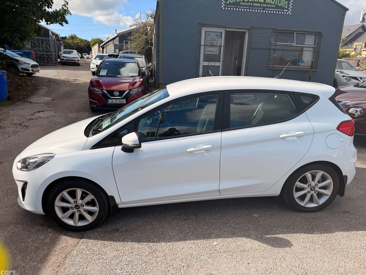 Ford Fiesta Hatchback, Petrol, 2018, White