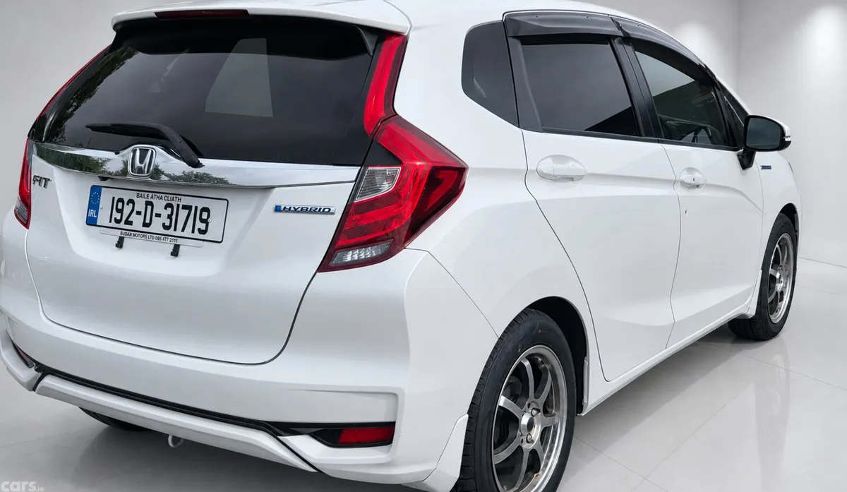 Honda Fit Hatchback, Petrol Hybrid, 2019, White