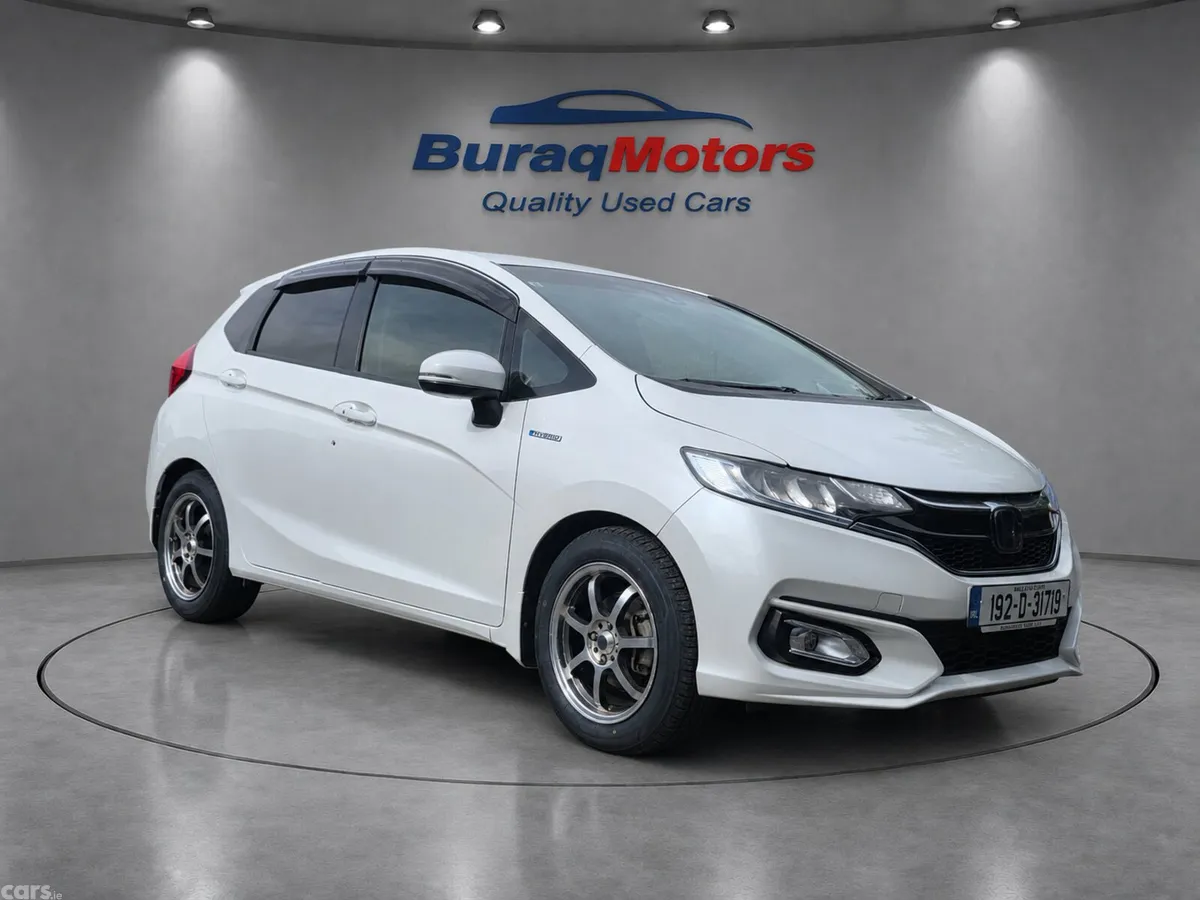 Honda Fit Hatchback, Petrol Hybrid, 2019, White