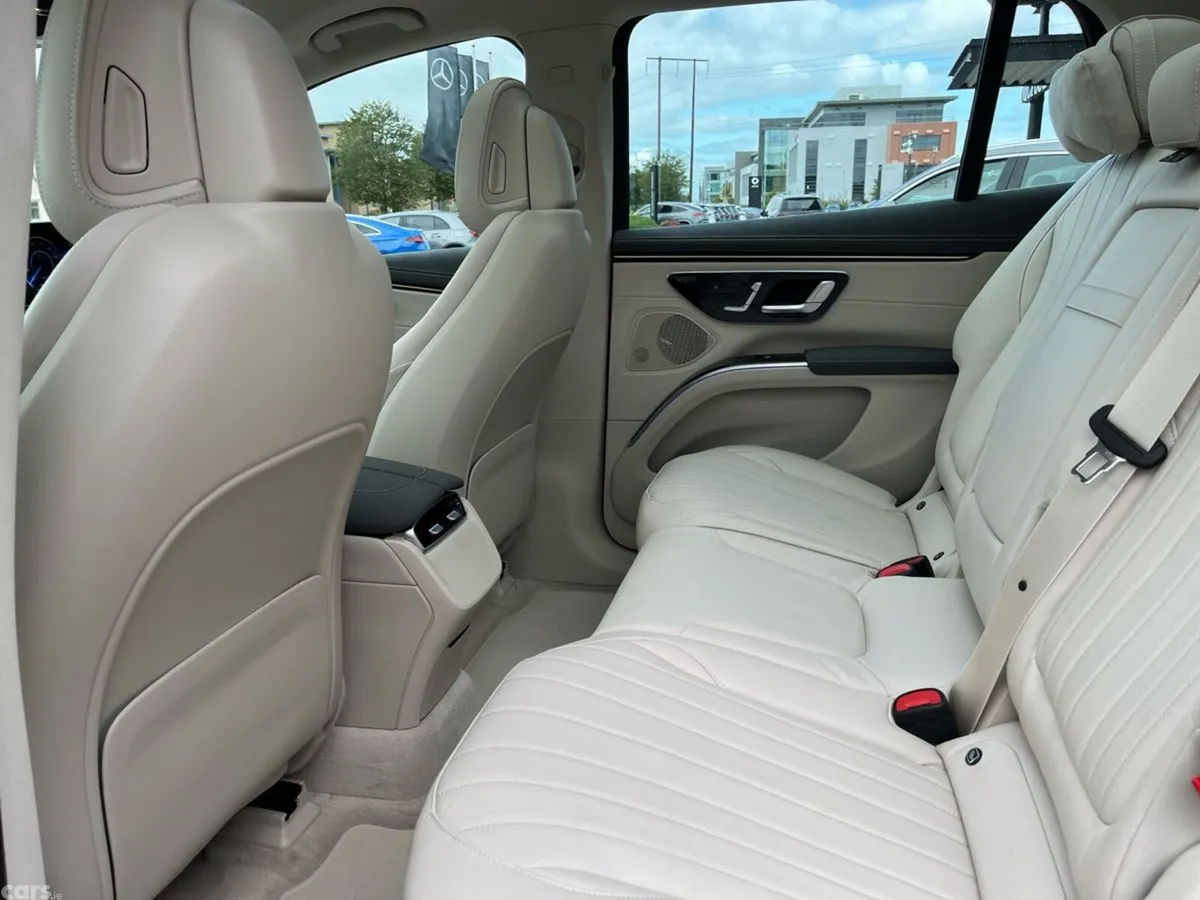 Mercedes-Benz EQS SUV, Electric, 2025, Grey