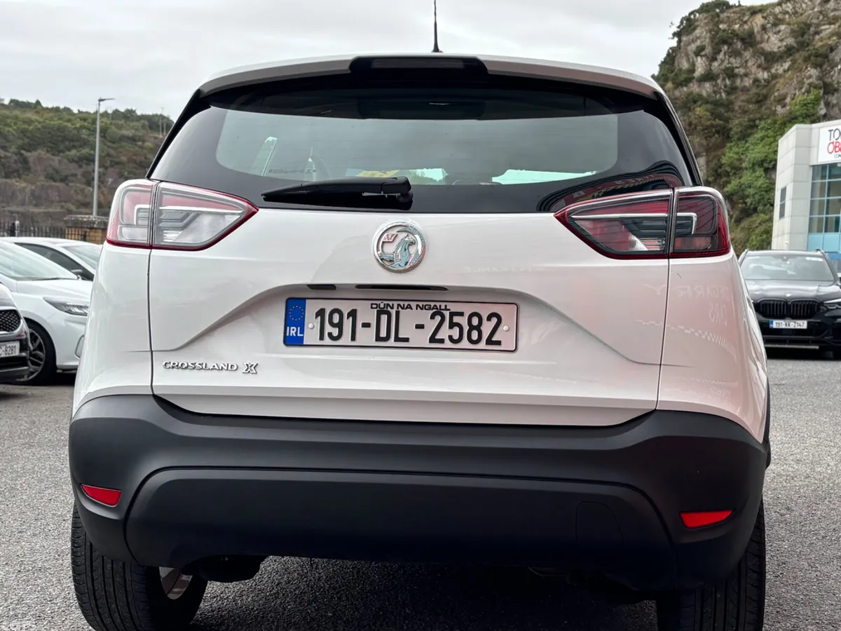 Vauxhall Crossland X Hatchback, Petrol, 2019, White