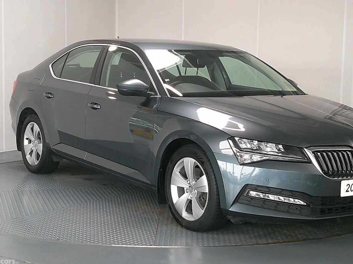 Skoda Superb Hatchback, Diesel, 2020, Grey
