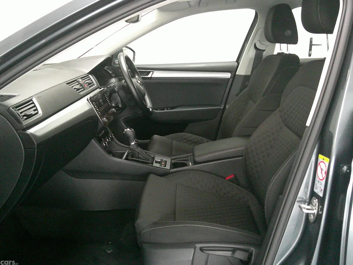 Skoda Superb Hatchback, Diesel, 2020, Grey