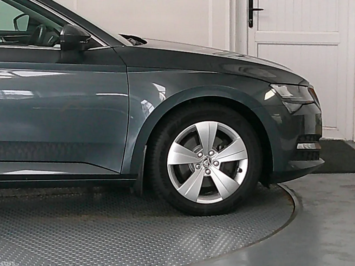 Skoda Superb Hatchback, Diesel, 2020, Grey