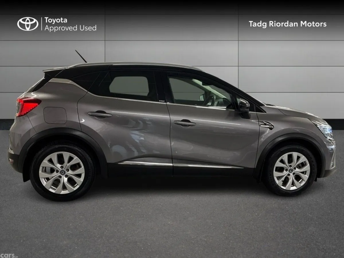 Renault Captur Hatchback, Petrol Plug-in Hybrid, 2021, Grey