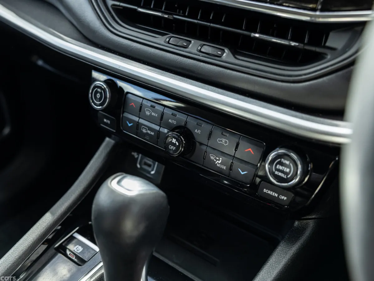 Jeep Compass MPV, Petrol Hybrid, 2024, Red