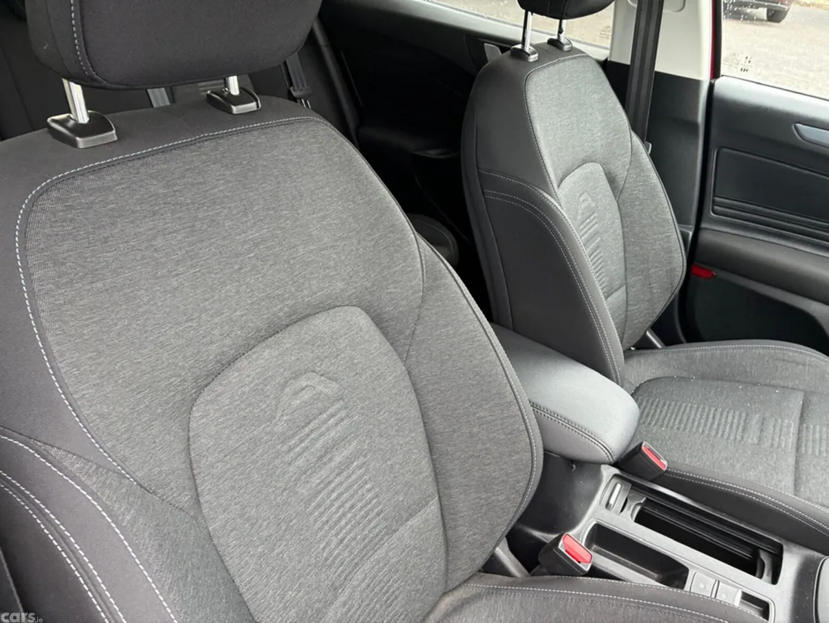 Ford Focus Hatchback, Diesel, 2020, Red