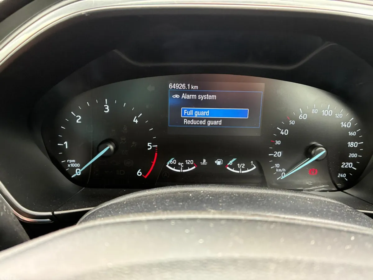 Ford Focus Hatchback, Diesel, 2020, Red