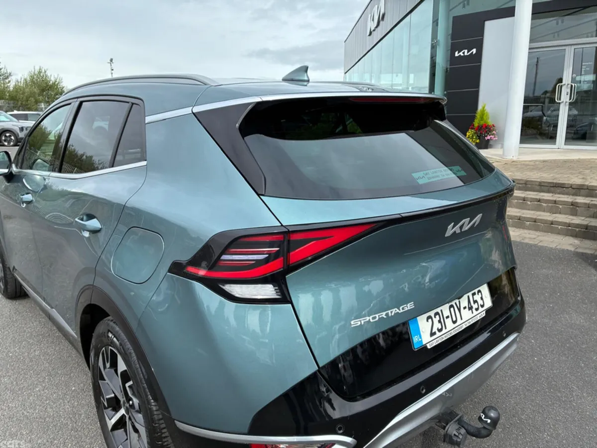 Kia Sportage MPV, Diesel Hybrid, 2023, Grey