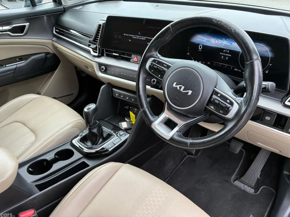 Kia Sportage MPV, Diesel Hybrid, 2023, Grey