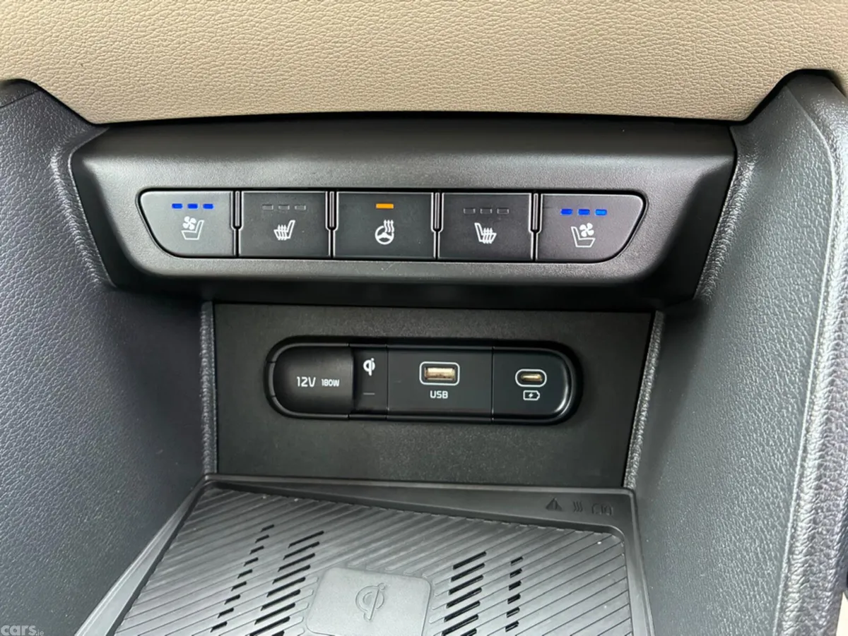Kia Sportage MPV, Diesel Hybrid, 2023, Grey