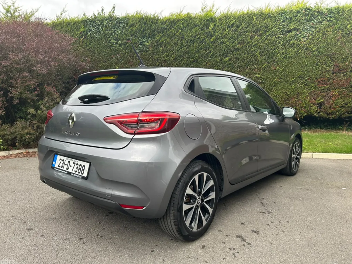 Renault Clio Hatchback, Petrol, 2023, Grey