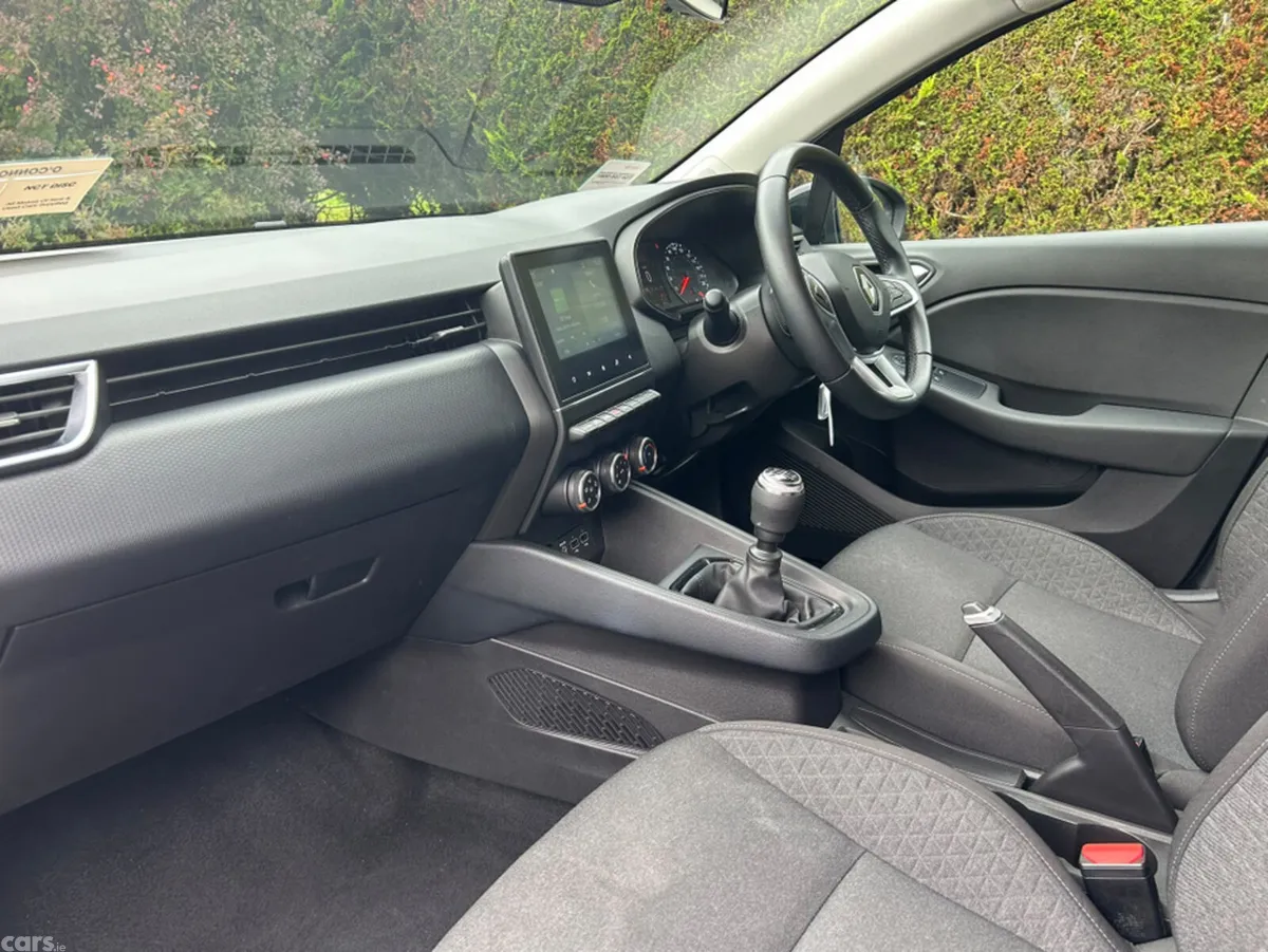 Renault Clio Hatchback, Petrol, 2023, Grey