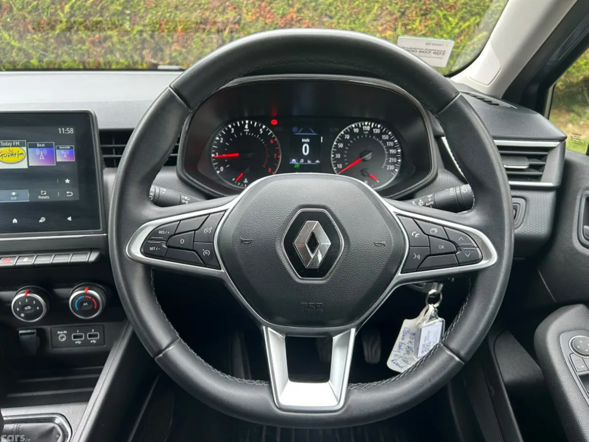 Renault Clio Hatchback, Petrol, 2023, Grey