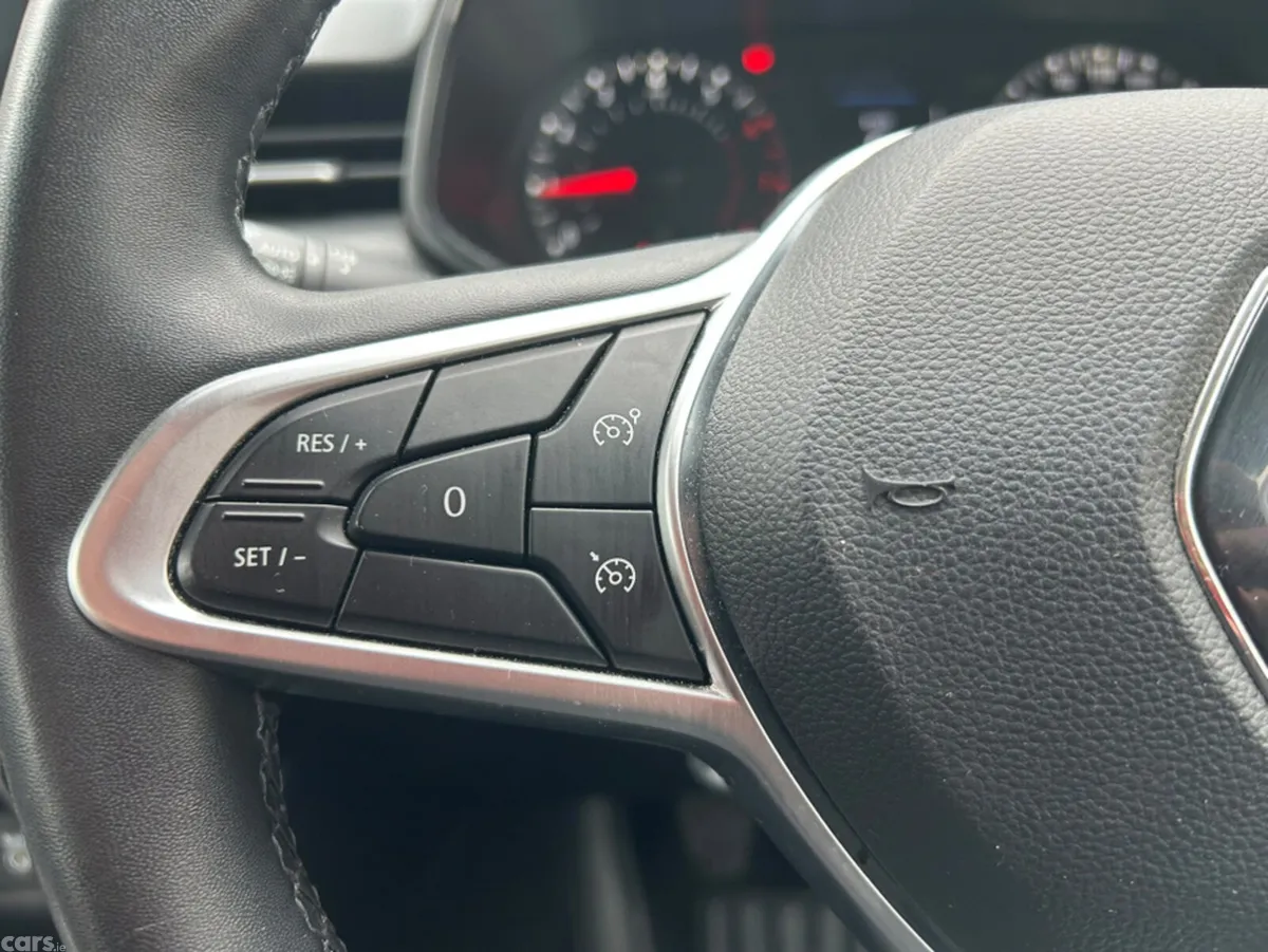 Renault Clio Hatchback, Petrol, 2023, Grey