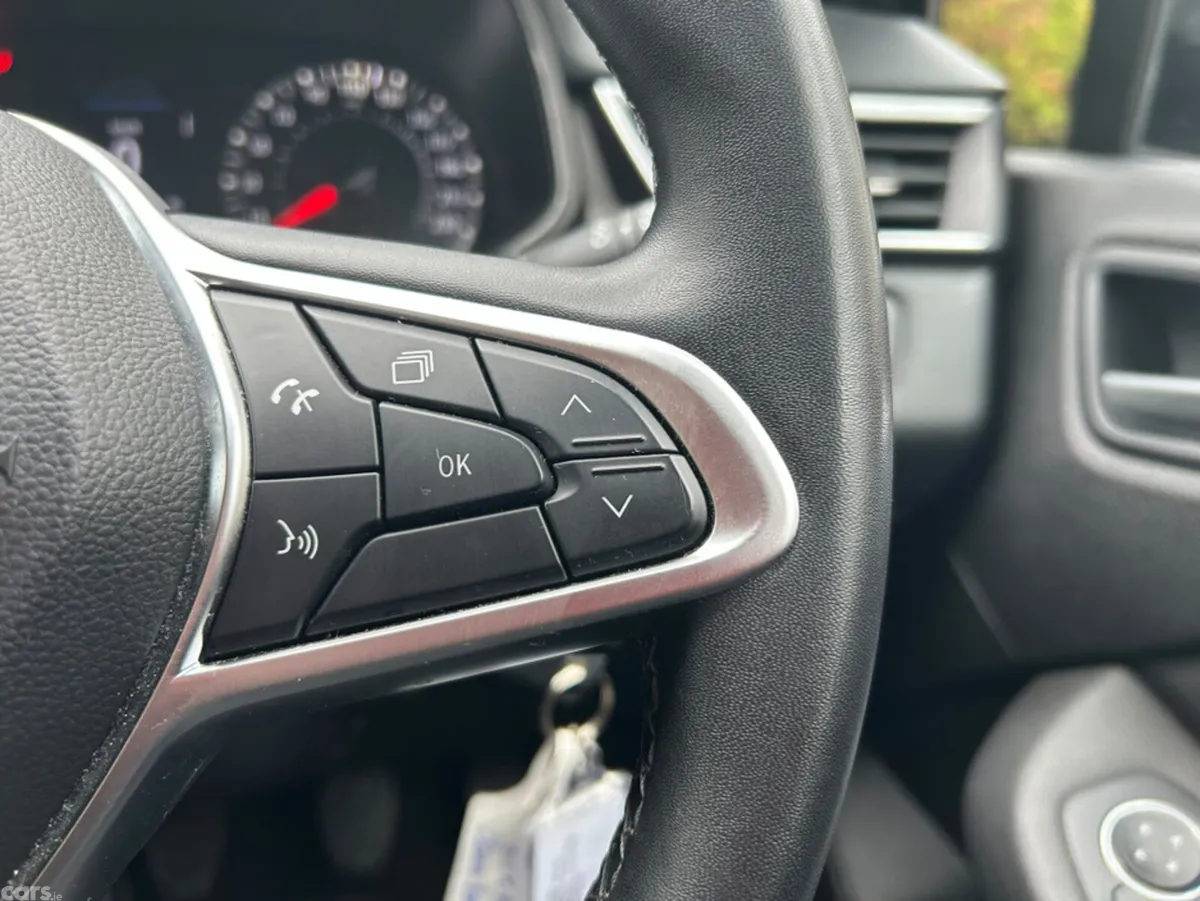 Renault Clio Hatchback, Petrol, 2023, Grey