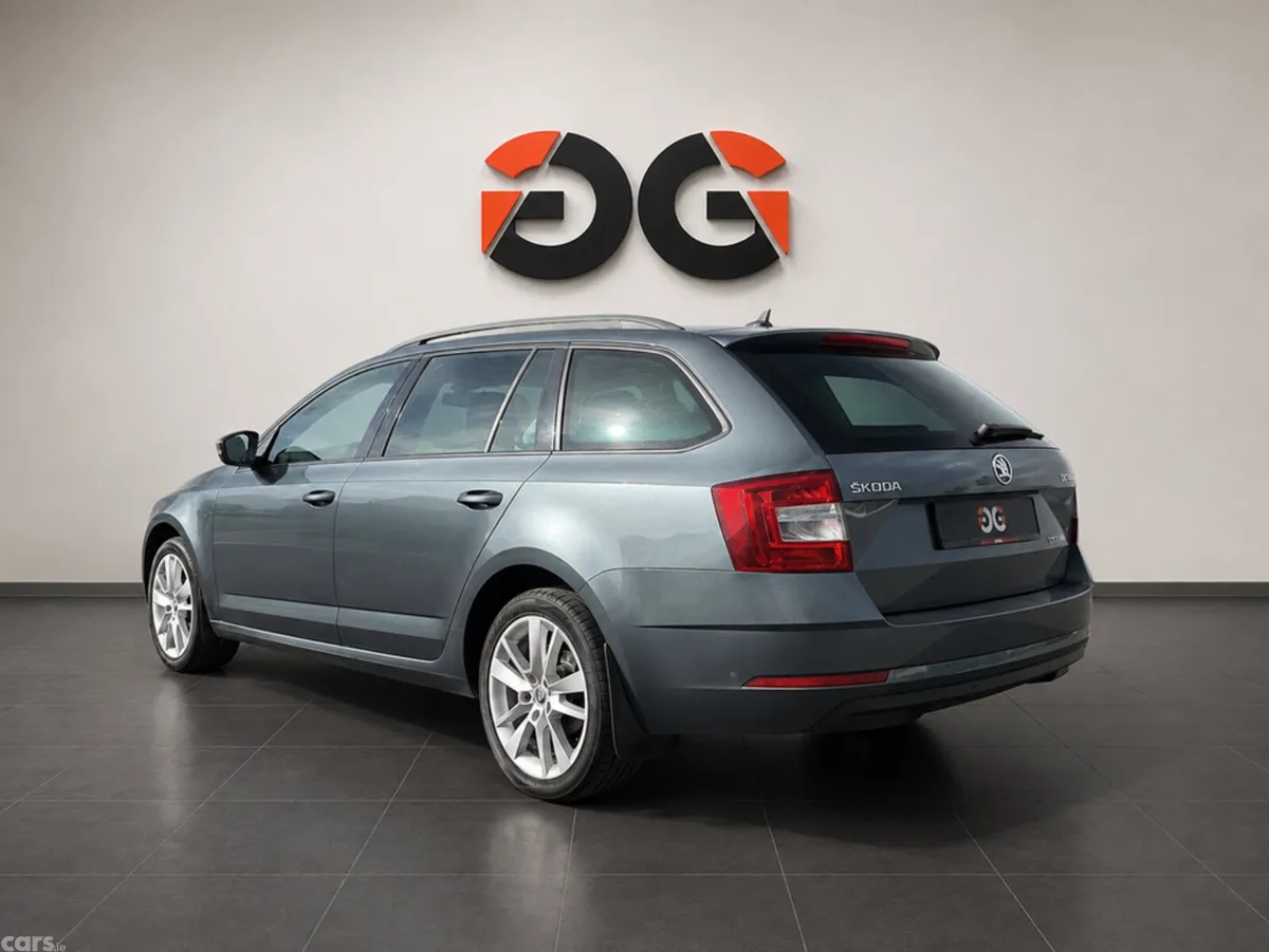 Skoda Octavia Estate, Diesel, 2018, Grey