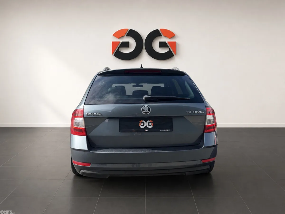 Skoda Octavia Estate, Diesel, 2018, Grey
