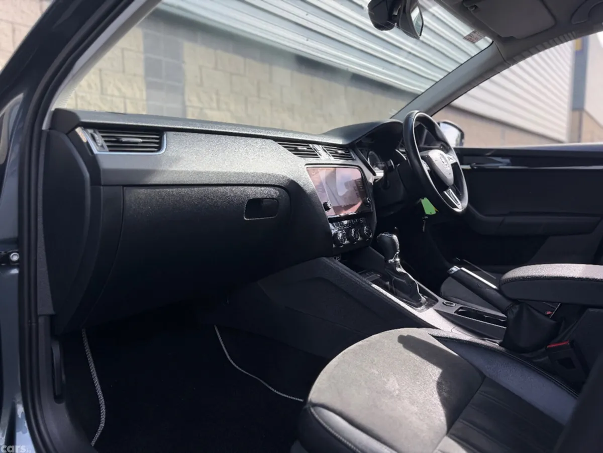 Skoda Octavia Estate, Diesel, 2018, Grey